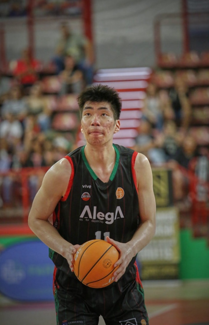 宝威体育官方网站-西乙常规赛-余嘉豪5投3中&amp;罚球4中4 得到11分3板1助